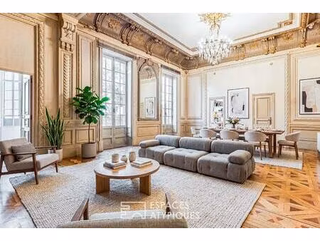 appartement à réhabiliter avec terrasse et parking quartier chalets / saint-sernin