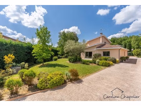 maison de 200m²  4 chambres  bureau  2 sdb  3 wc  double garage  jardin piscinable