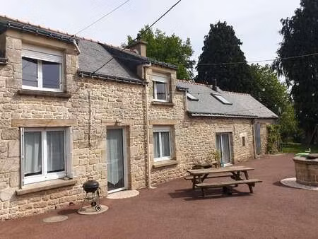 vente longère et corps de ferme à guern (56310) : à vendre / 200m² guern