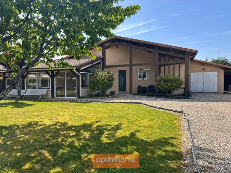 villa de plain-pied avec véranda en excellent état et à proximité des commerces  jardin  g
