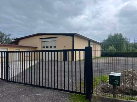 exclusivite - local d'activite 380 m² sur 1 000 m² de terrain sécurisé
