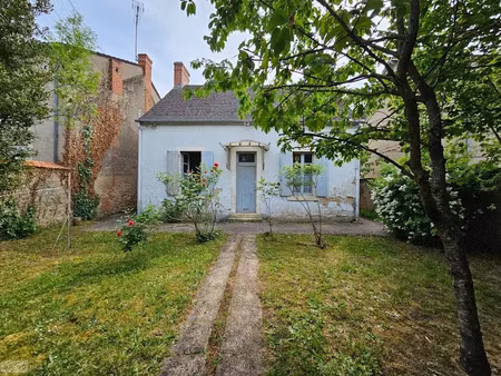 vente maison 5 pièces 72.61 m² à saint-amand-montrond (18200)  63 600 €