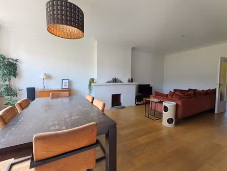 appartement te huur in berchem met 2 slaapkamers
