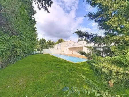 vente appartement 4 pièces 109 m² villeneuve-lès-avignon (30400)