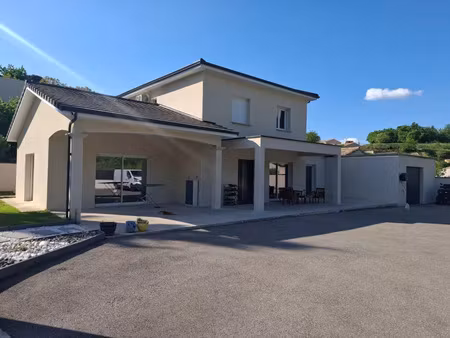 vente maison 7 pièces 145 m² laveyron (26240)
