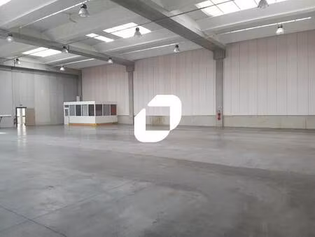 location local d’activités meyzieu 69330 922m²