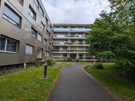 location appartement 2 pièces  47.83m²  vaires