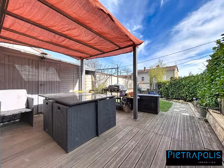 maison mitoyenne t5/6 env. 157m² (177m² au sol) prête à vivr