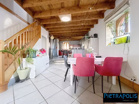 maison mitoyenne t5/6 env. 157m² (177m² au sol) prête à vivr