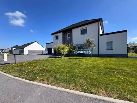 maison familiale contemporaine récente