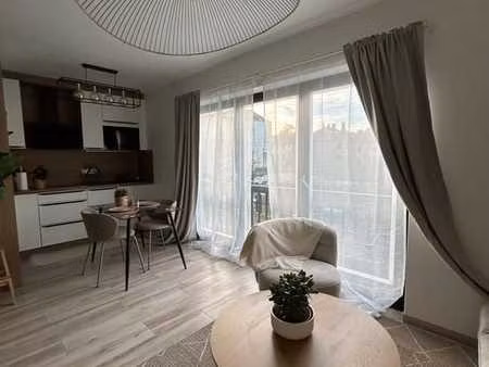 appartement entièrement meublé et rénové à arlon.