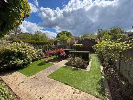 ** faire offre à partir de 429 000 eur **