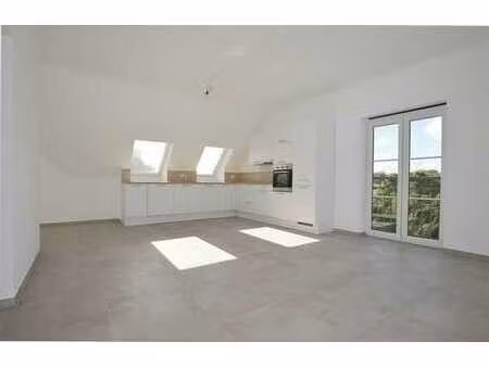 penthouse 2021-terrasse-2 parkings -loué 820€/mois