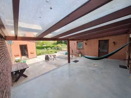 maison 2 à 4 ch. avec grand terrain à charleroi