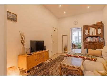 appartement prêt à emménager avec 1 chambre et cour à laeken