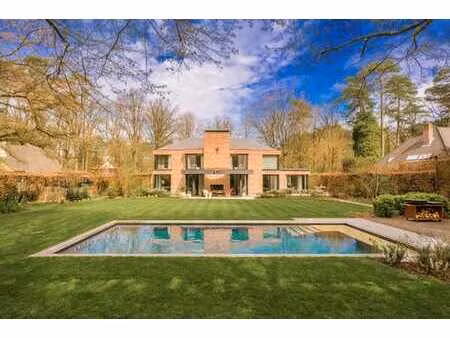 villa architecturale de luc van laere dans un emplacement de