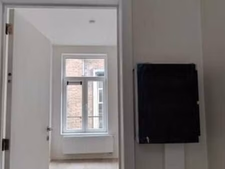 appartement 1 chambre au 2eme étage – entièrement rénové