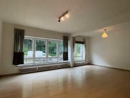 studio lumineux et spacieux quartier forest national