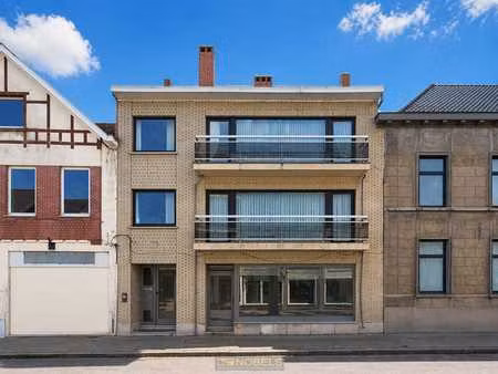 te koop  interessante opbrengsteigendom met 3 appartement...