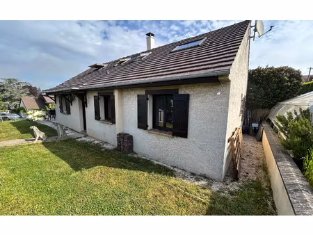 maison mériel 115 m² t-6 à vendre  395 000 €