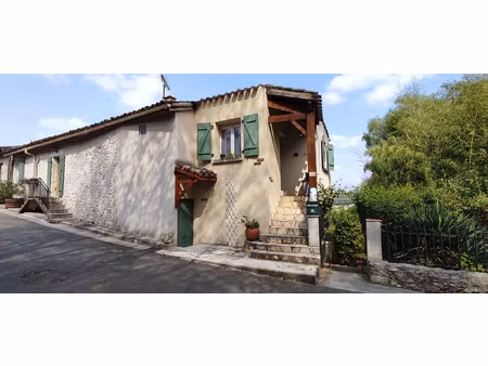 maison de village atypique avec vue imprenable  piscine  deu