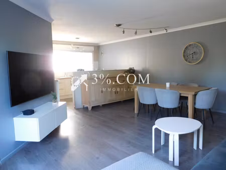 maison 3 chambres  jardin  garage et stationnement privatif !