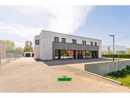 bien commercial à vendre