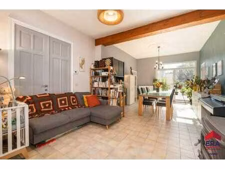 maison semi-mitoyenne avec 3 chambres  garage et jardin