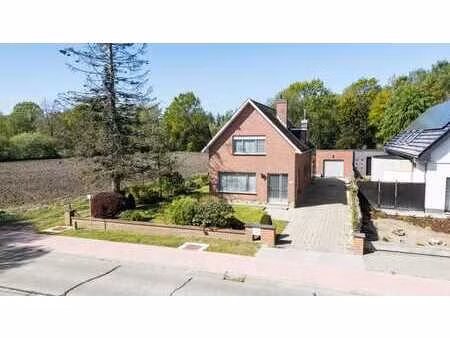 maison ouverte avec grand jardin à stekene