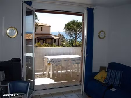 charmant 2 pièces en résidence calme avec vue mer et piscine