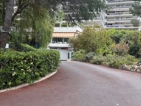 parking sous-sol mas du tanit centre pinède juan les pins
