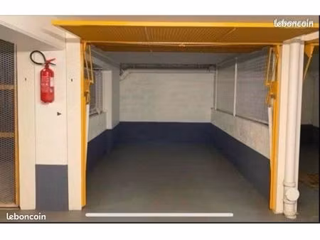 garage/box fermé au gray d’albion