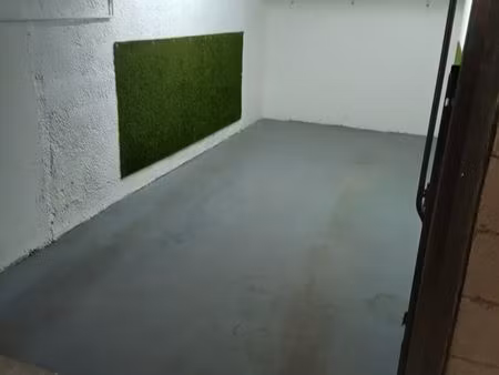 garage à louer pour du stockage