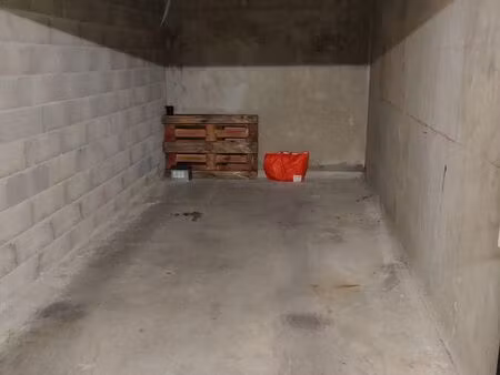 garage box fermé securisé vespins