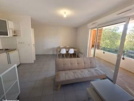 studio meublé 29 m² avec terrasse