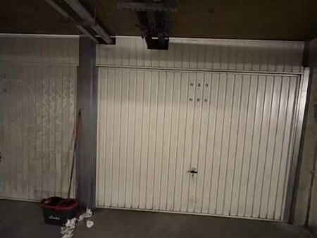 garage à louer