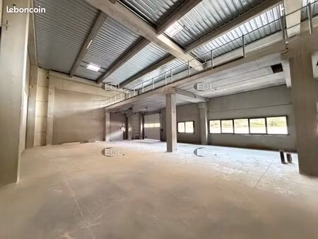 local d'activité 622 m²