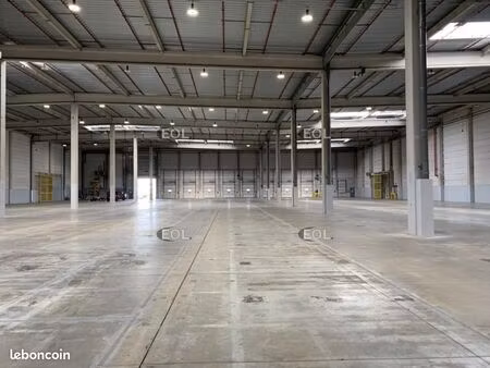 local logistique 6 751 m²
