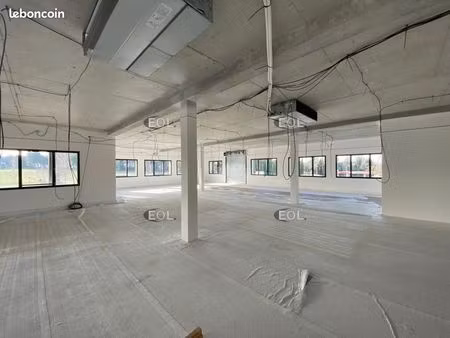 bureaux 173 m²