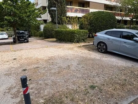 parking 4 places à vendre