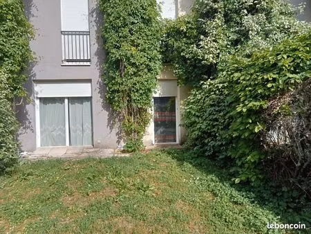t2 rez de jardin