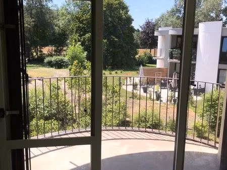 vend bel appartement lumineux dans résidence verdoyante et privée 