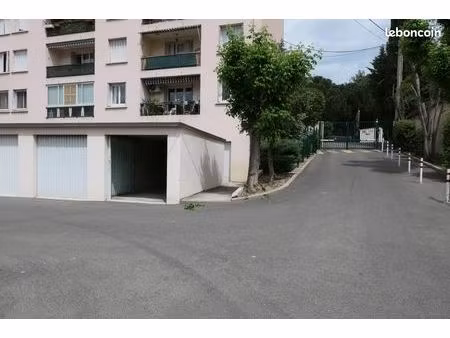 vente garage aix en provence