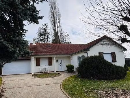 maison à arc sur tille 145m²  de plein-pied  5 chambres  2 salles de bain  garage  terrain