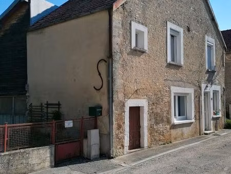 maison bord de rivière