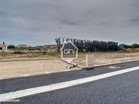 terrain 444 m² senas