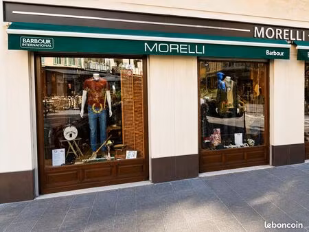 murs commerciaux place du pin
