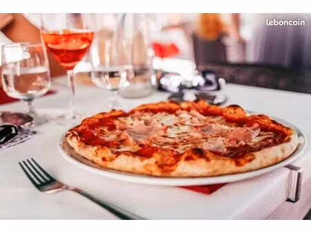 fonds de commerce pizzeria  restaurant 164 m²