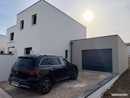 maison à louer avec la piscine
