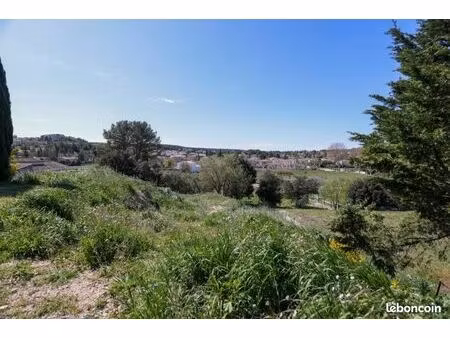 terrain 1 100 m² cabries